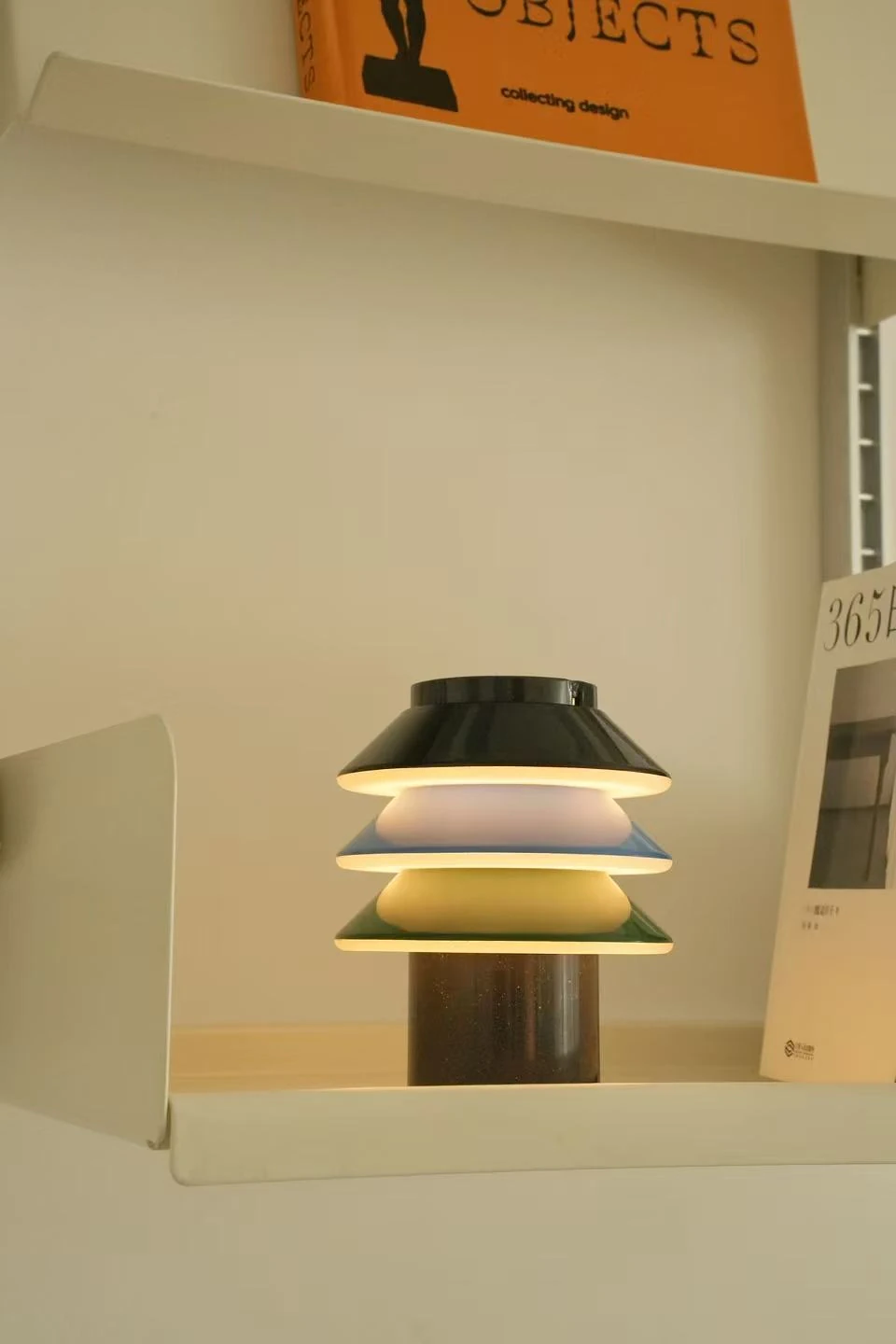 Morphlight modular desk lamp